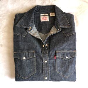 Levi’s button up shirt
